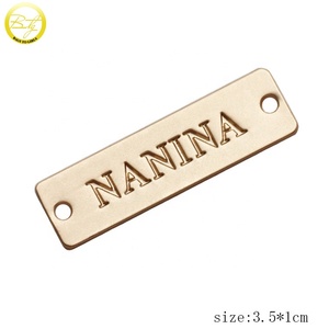 Chất lượng cao tùy chỉnh tên thương hiệu may kim loại Thẻ Nhãn Giày khắc Kim Loại tấm logo với lỗ - Product Image 2