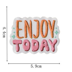 Patchs brodés à poser avec des phrases positives sur le thème de l'autosoins et de la motivation - Product Image 5