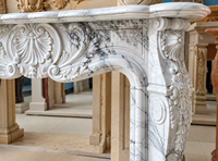 Cheminée en marbre de luxe, grande dalle sculptée à la main en pierre naturelle, design traditionnel poli pour la décoration intérieure du salon