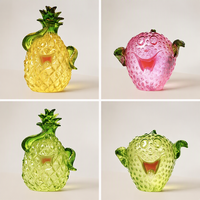 OEM ODM Transparante Epoxyhars Cartoon Ananas Figuurje Fruitfiguur Sculptuur voor Winkel Souvenirs & Promotionele Cadeaus