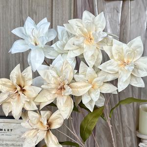 클래식한 백합 모양의 우아하고 웅장한 인조 꽃, 웨딩, 로맨틱한 꽃꽂이, 거실 장식을 위한 자연스러운 꽃잎 - Product Image 1