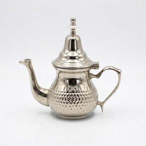 Tetera de cobre marroquí hecha a mano chapada en plata con diseño mediterráneo para el hogar, cocina o sala de estar, uso en Hotel - Product Image 1