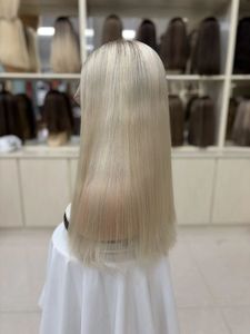 <span class=keywords><strong>Perruque</strong></span> Sheitel <span class=keywords><strong>juive</strong></span> lisse blond cendré, <span class=keywords><strong>perruque</strong></span> en cheveux humains à nœuds simples avec dessus en dentelle, <span class=keywords><strong>perruque</strong></span> casher modeste et invisible, vente en gros - Product Image 3