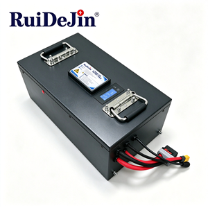 Batterie AGV personnalisée haute capacité 72V 150Ah 6000 cycles LiFePO4 avec BMS intelligent et communication RS485 rapide - Product Image 3