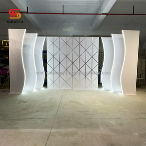 Tùy chỉnh màu trắng LED PVC nền sân khấu hiện đại mịn Acrylic làn sóng lớn Backdrop cho trang trí đám cưới 3D hiệu ứng ánh sáng - Product Image 3