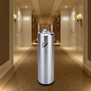 Colonne à mégots de cigarettes en acier inoxydable pour hall d'hôtel ; espace fumeurs intérieur avec cendriers ; poubelle extérieure - Product Image 1
