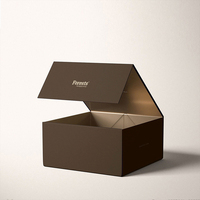 Grande boîte d'emballage cadeau pliante magnétique en carton ondulé rigide noir mat de luxe à impression personnalisée de vente en ligne