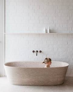 Bañera de mármol natural independiente cómoda y ergonómica moderna con vetas de piedra orgánica para baños - Product Image 3