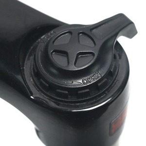 Horquilla Delantera para Bicicleta de Montaña Bolany FKM001 de 26 Pulgadas, Aleación de Aluminio, Suspensión con Resorte Helicoidal, Eje QR con Absorción de Impactos - Product Image 4