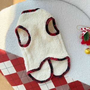 เสื้อกั๊กสัตว์เลี้ยงสีพื้น แต่งกระเป๋าลายสก็อต ดีไซน์สองขา คุณภาพสูง อุ่นหนา สำหรับสุนัขและแมว ใช้งานได้ยาวนาน เหมาะสำหรับกิจกรรมกลางแจ้ง - Product Image 4