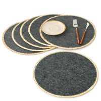 Set de dessous de plat et de verre rustique en feutre de laine avec bord en paille tressé à la main, isolant thermique et antidérapant pour table à manger