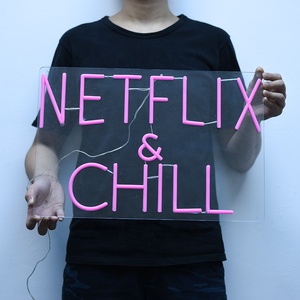 Enseigne néon LED acrylique personnalisée <span class=keywords><strong>NETFLIX</strong></span> & CHILL, fabriquée en Chine par une usine vérifiée, luminaire d'ambiance RGB pour <span class=keywords><strong>la</strong></span> <span class=keywords><strong>maison</strong></span> - Product Image 5