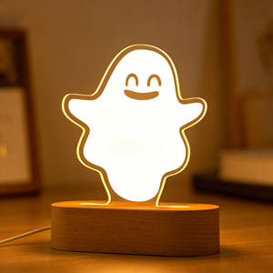 Lampe de nuit LED très vendue 2025, design tendance, base ovale en bois de hêtre avec motif gravé au laser personnalisable pour chambre à coucher - Product Image 1