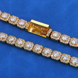 Bracelet en Moissanite taille Radiant, Argent Sterling 925, Chaîne à maillons carrés effet 'Sugar Cube' entièrement pavée, Diamant VVS, Bijoux Hip Hop pour Femme - Product Image 6