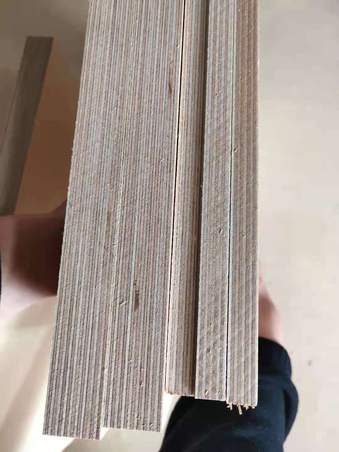 High quality wholesale baltic birch plywood phenolic glue SVEZA Deck 350 Film faced Plywood