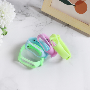Luminoso brillante de la correa de muñeca de silicona para Xiaomi <span class=keywords><strong>Mi</strong></span> banda 3 4 <span class=keywords><strong>5</strong></span> Smart bandas para reloj de pulsera Accesorios - Product Image 6