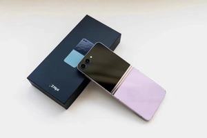 Teléfono Inteligente Plegable Original Usado Samsung <span class=keywords><strong>Galaxy</strong></span> <span class=keywords><strong>Z</strong></span> Flip 5, Teléfono Inteligente Android - Product Image 4