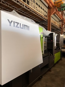 เครื่องฉีดพลาสติกไฮดรอลิกแนวนอนความเร็วสูง YIZUMI FF240 ขนาด 240 ตัน พร้อมเซอร์โวมอเตอร์ ปั๊ม PLC - Product Image 2
