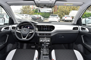 Auto Usado Barato 2023 2024, <span class=keywords><strong>Volkswagen</strong></span> Tacqua 200TSI DSG SmartLink FWD, SUV Subcompacto, Auto Familiar Alemán - Product Image 3