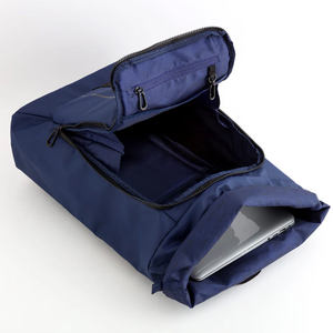 กระเป๋าเป้หนัง PU กันน้ำแบบม้วนปิดปากกระเป๋า ขนาดใหญ่ เหมาะสำหรับชีวิตในเมือง - Product Image 6