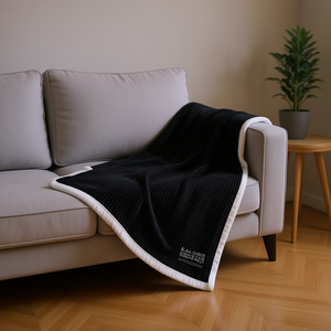 ผ้าห่มขนแกะสีดำ นุ่มสบาย รูปทรงสี่เหลี่ยมผืนผ้า ขนาด 50x60 นิ้ว สำหรับตกแต่งห้องนั่งเล่น ห้องนอน โซฟา ใช้ได้ทุกฤดู อุ่นสบาย - Product Image 2