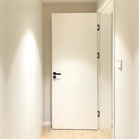 Prix bon marché Porte en bois massif PVC WPC Panneau intérieur MDF Porte chambre Portes battantes blanches pour maisons pour chambre salle de bain