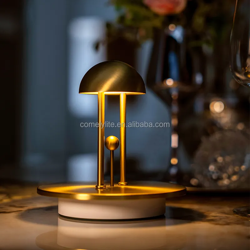 Otel masa lambaları dokunmatik gece lambası şarj edilebilir modern pil akülü usb restoran lüks altın metal ev dekor masa lambası