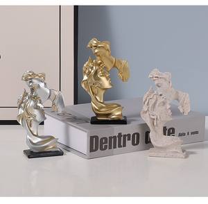 Mini Kiss Deep Love, petite décoration de bureau, ornement en résine moderne et simple, artisanat abstrait créatif, cadeau - Product Image 3