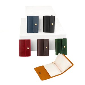 Funda de cuero genuino Crazy Horse de grano completo con cremallera para tarjetas y pasaporte, envío directo de fábrica - Product Image 1