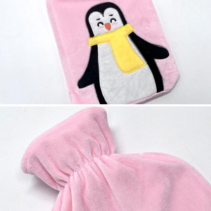 Bouteille d'eau chaude en caoutchouc de haute qualité de 2 L à motif <span class=keywords><strong>pingouin</strong></span>, vente directe d'usine, pour réchauffer les mains - Product Image 3