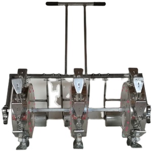 Nieuwe Stijl 3 Punts Trekhaak Maïszaad <span class=keywords><strong>Planter</strong></span> Hand Duw Zaaimachine Gebruikt Zaad <span class=keywords><strong>Planter</strong></span> Meloen Zaad <span class=keywords><strong>Planter</strong></span> Machine - Product Image 1