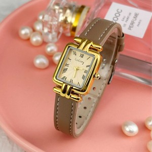 Gogoey 001 <span class=keywords><strong>Montre</strong></span> <span class=keywords><strong>Femme</strong></span> Carrée Tendance Simple Rétro Romaine Dorée Ultra-Fine <span class=keywords><strong>et</strong></span> Exquise - Product Image 1