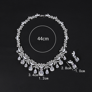 Magnifique Ensemble Collier Boucles d'Oreilles de Mariage pour Femme avec Zircons Cubiques Blancs et Verts CN10909 Accessoires de Bijoux de Costume - Product Image 6