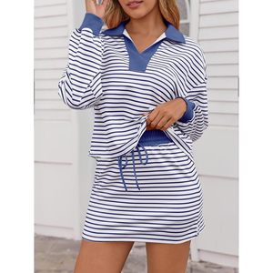 Ensemble décontracté 2 pièces rayé pour femme : sweat-shirt à manches longues et jupe assortie - Product Image 2