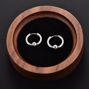 1 Par/2 Piezas de Pendientes de Aro Abatibles con Cuentas Circulares de Acero Inoxidable Negro, Pendientes de Botón de Alta Calidad, Estilo Punk Rock, Joyería para Oreja - Product Image 3