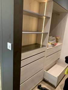 Étagère à livres en bois de grande capacité, armoire à livres en placage sur pied pour le bureau - Product Image 3