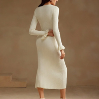 Gaun Rajut Bergaris Kancing Depan V-Neck Elegan Khusus Wanita, Model Slim Fit Lengan Ruffle Midi Bodycon