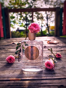 น้ำหอมดีไซเนอร์สุดหรู Atkinsons Mint & Tonic 100 มล. กลิ่นหอมติดทนนาน คุณภาพสูง กลิ่น Rose in Wonderland - Product Image 2