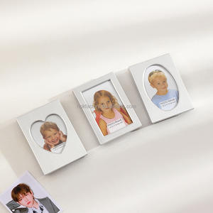 Kpop deux pouces recueillir <span class=keywords><strong>livre</strong></span> évider <span class=keywords><strong>cadre</strong></span> de protection en forme de <span class=keywords><strong>coeur</strong></span> <span class=keywords><strong>d</strong></span>écoratif ID photo ornements de bureau - Product Image 6