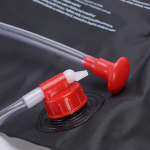 Nueva Ducha Portátil Plegable de PVC de 20L con Bolsa de Agua, Manguera Extraíble y Cabezal de Ducha Intercambiable para Acampar, Escalar y Viajar al Aire Libre - Product Image 3