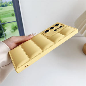 Funda de Lujo Estilo Abrigo Acolchado en Colores Dulces para Samsung Galaxy S24 S23 S22 S21 S20 Plus Ultra FE A25 A55 A54 A53 A14 A34 5G - Product Image 6