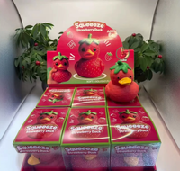 En stock Nouvelle arrivée Jouet Squishy surdimensionné en forme de fraise Modèle de fruit réaliste Forme de canard mignon Jouet de décompression doux