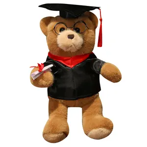 Fabricantes de presente de formatura de urso de pelúcia personalizado por atacado com presentes de mão