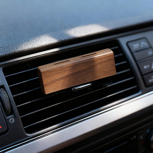Penyegar Udara Mobil Kayu Solid Alami Desain Minimalis Aroma Ringan Tahan Lama Pasokan Lintas Negara - Product Image 1