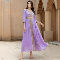 Nouvelle Arrivée Robe Longue Homme Violet en Polyester avec Rubans Dorés Élégante Col en V Manches Trois-Quarts Été Automne