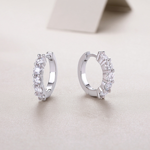 Orecchini a Perno da Donna Classici in Moissanite Creata in Laboratorio al Miglior Prezzo, Argento Sterling 925, Certificati GRA VVS D 3mm - Product Image 6