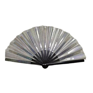 Ventilador de 33 cm (13 pulgadas) al por mayor con mango de bambú negro y PVC transparente para regalo y actividades promocionales - Product Image 2