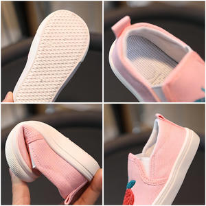 Nouveaux modèles printemps-automne 2025 – Chaussures en toile de coton pour enfants, garçons et filles, pantoufles d'intérieur pour bébés et enfants de <span class=keywords><strong>maternelle</strong></span> motif ours - Product Image 3