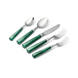 Ensemble de couverts en acier inoxydable couleur argent vert de qualité supérieure, fourchette, cuillère et couteau. - Product Image 1
