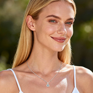 Collar con Colgante de Moissanita Redonda de 8mm y 2.0ct, Plata 925 de Alta Calidad, Estilo Burbuja, para Mujer - Product Image 4
